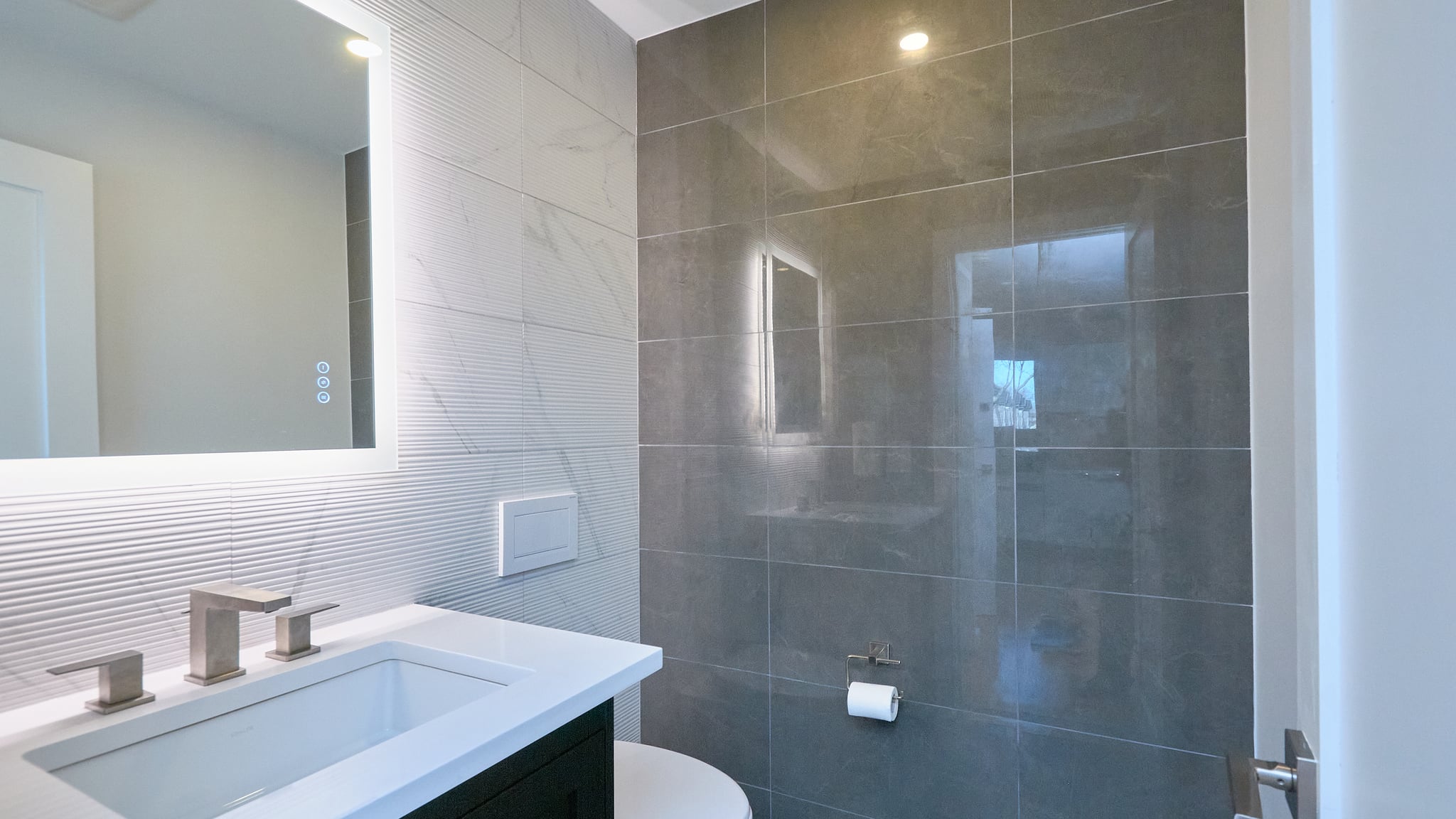 bathroom design with modern fixtures marble